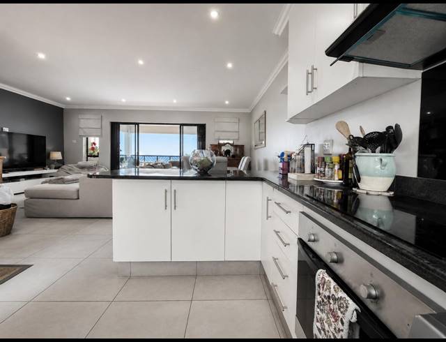 4 BEDROOM APARTMENT TO LET IN BALLITO CENTRAL